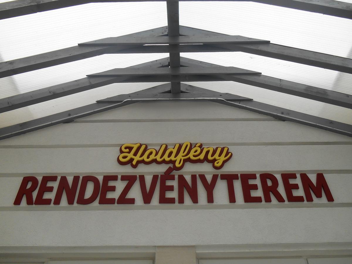 Holdfeny Hotel Forro 外观 照片