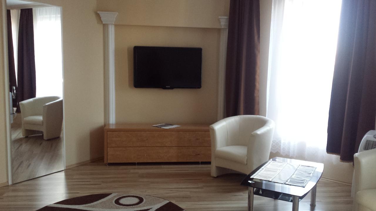 Holdfeny Hotel Forro 外观 照片